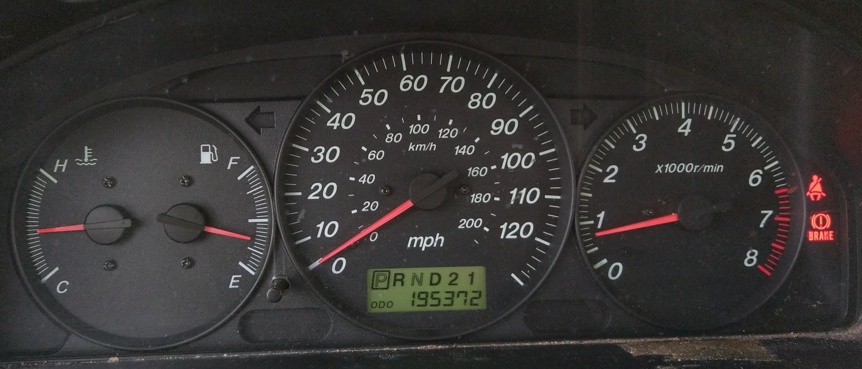 2001 Mazda MPV LX; Picture: Inside dashboard close